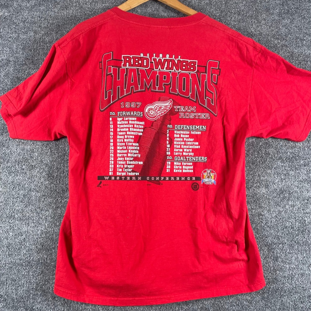 Vintage Lee Sport Detroit Red Wings T Shirt Mens XL Red 1997 Stanley Cup Roster